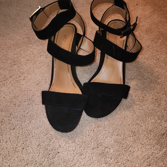 Vionic Black Heeled Sandals - Picture 2 of 3